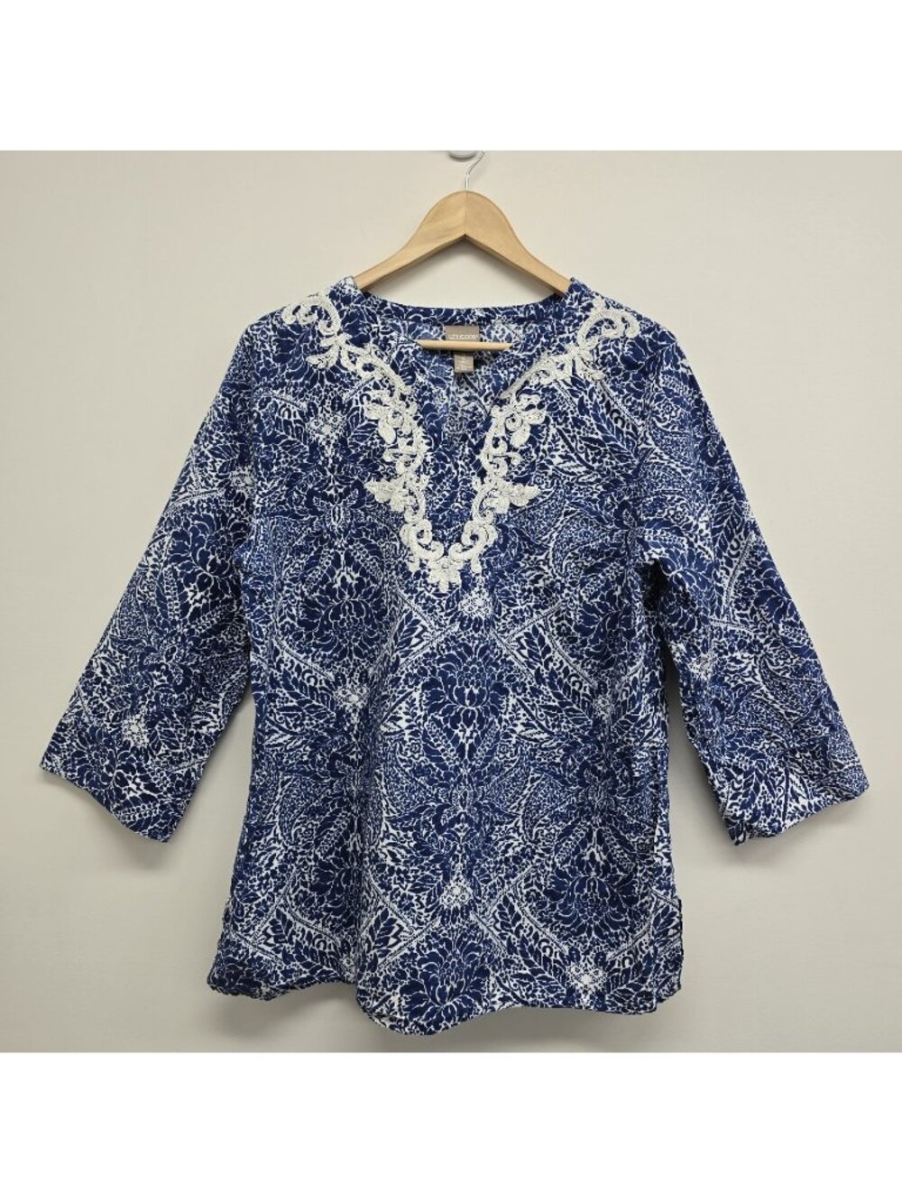 Chicos Linen Blend Popover Blouse Top US Sz Large Bold Floral Print White Scroll